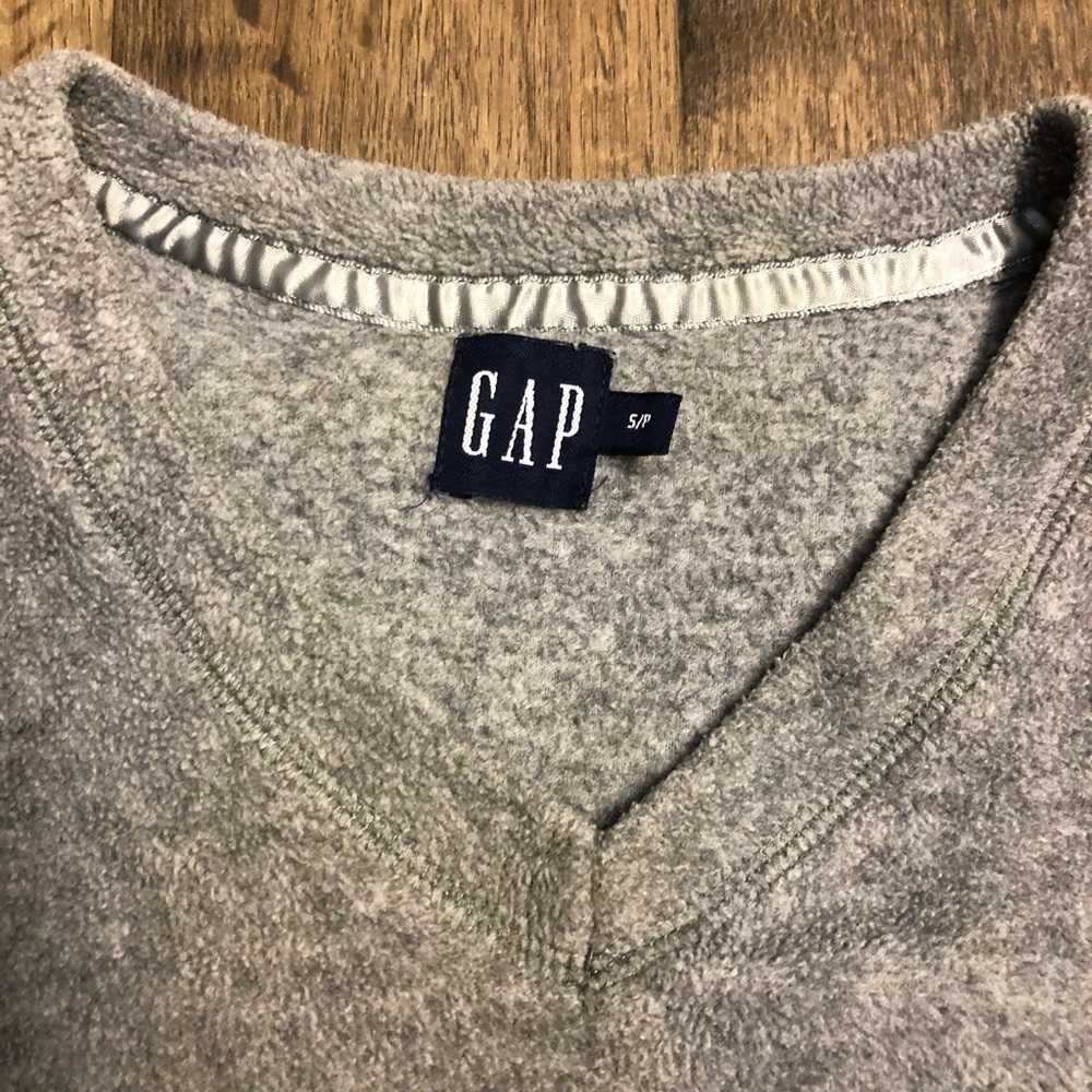 Gap woman’s fleece sweater - Picture 2 of 2